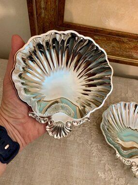 Vintage Silverplate Scallop Shell Footed Candy/Trinket Dish by F.B. Rogers
